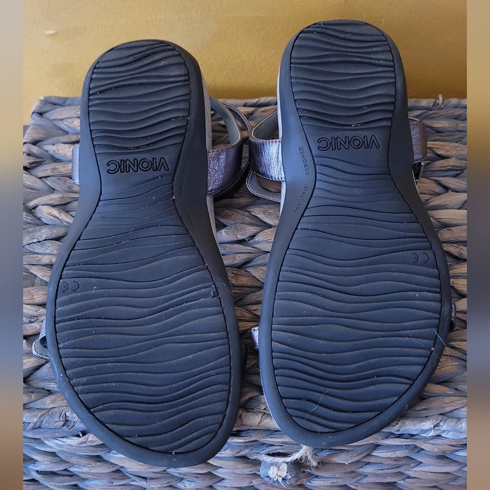 Vionic Hailey Sz 7 Women's Sandals in Metallic Gray - Picture 7 of 8